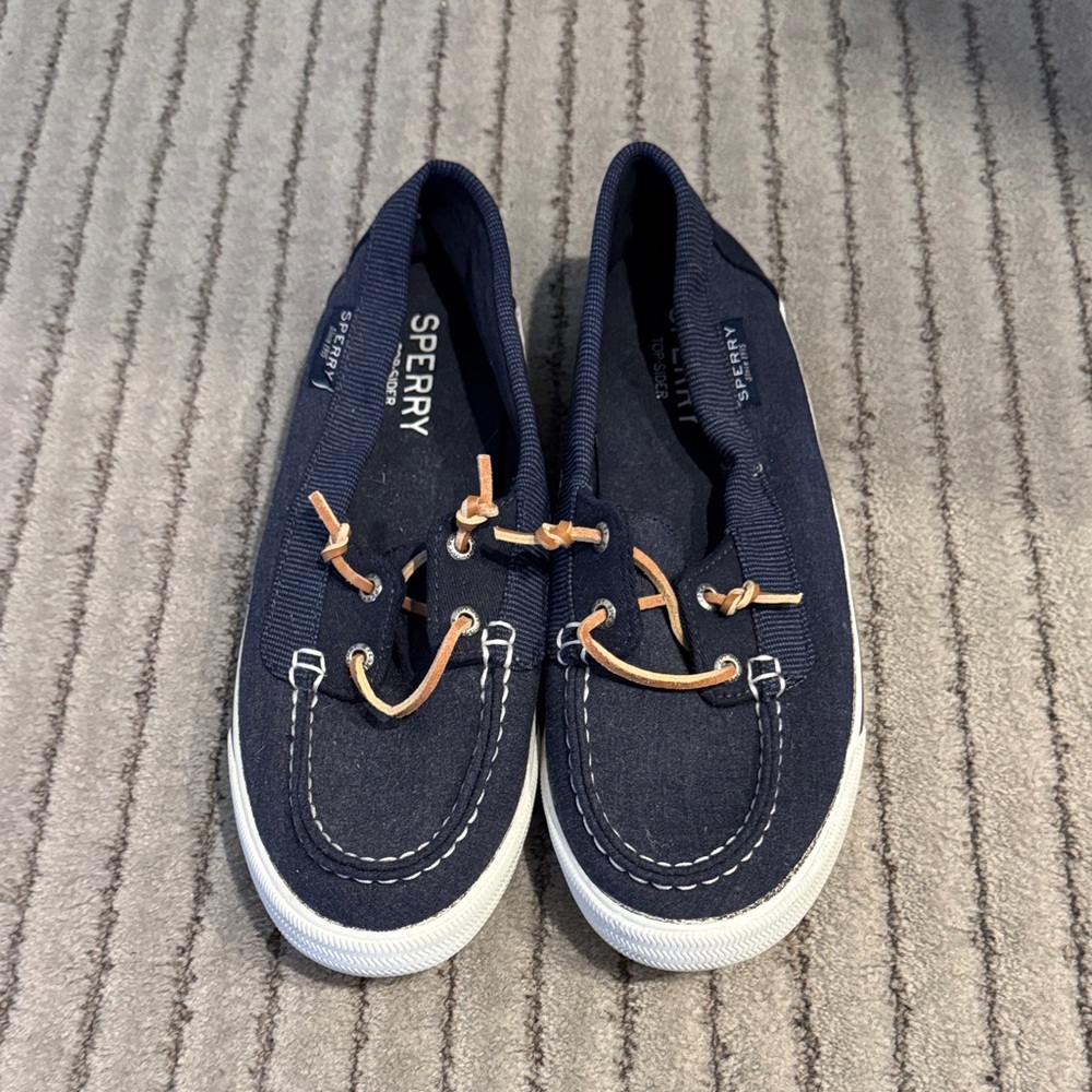 Women’s Sperry Topsiders